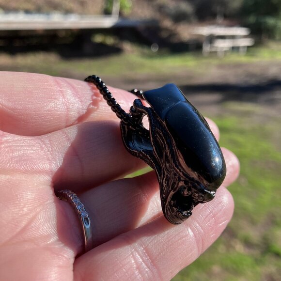Unisex Black Stainless Steel Xenomorph Alien Jewelry Pendant - Picture 3 of 7